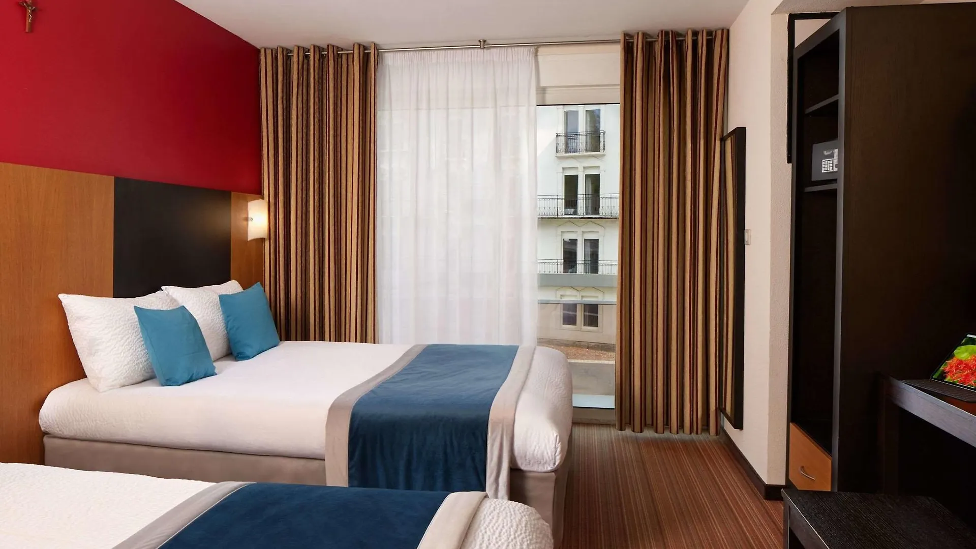 Hôtel Roissy Lourdes Hotel