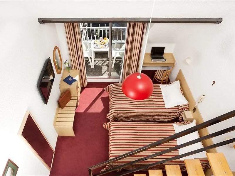 Hotel Hôtel Roissy Lourdes